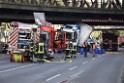 LKW blieb unter Bruecke haengen Koeln Ehrenfeld Innere Kanalstr Hornstr P170